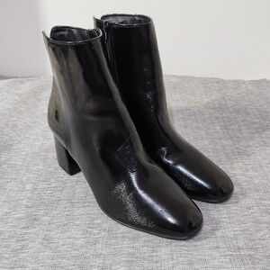 Chinese Laundry Davinna Bootie Size 9.5